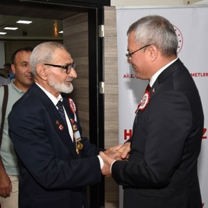 Gaziler Onuruna Yemek Düzenlendi - fotoğraf 2