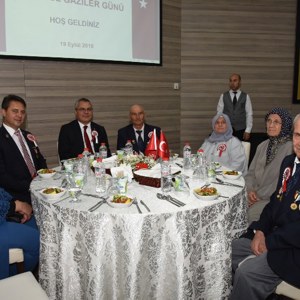 Gaziler Onuruna Yemek Düzenlendi - fotoğraf 6