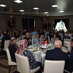 Gaziler Onuruna Yemek Düzenlendi - fotoğraf 7
