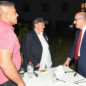 Adana Valiliğimiz Tarafından “19 Eylül Gaziler Günü” Kutlamaları Kapsamında Yemek Programı Düzenlendi - fotoğraf 44