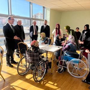 İl Müdürümüz Sayın Sahit AYDIN bağlı kuruluşumuz Çorum Huzurevi Yaşlı Bakım ve Rehabilitasyon Merkezi Müdürlüğü'nde bulunan kıymetli büyüklerimizle bir araya gelerek sohbet etti. - fotoğraf 8