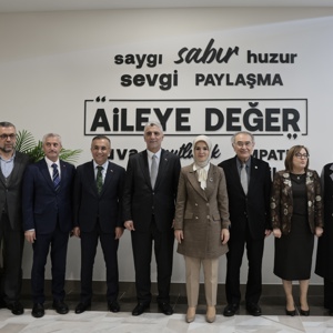 Bakanımız Mahinur Özdemir Göktaş, Gaziantep'te Türkiye Kooperatifler Fuarı ve Aile Akademisi’nin Açılışlarına Katıldı - fotoğraf 8