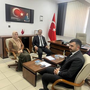 İl Müdürümüz Sayın Sahit AYDIN bağlı kuruluşumuz Alaca Sosyal Hizmet Merkezi Müdürlüğü'müzü ziyaret ederek çalışmalar hakkında bilgi aldı. - fotoğraf 3