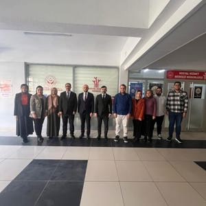 İl Müdürümüz Sayın Sahit AYDIN bağlı kuruluşumuz Alaca Sosyal Hizmet Merkezi Müdürlüğü'müzü ziyaret ederek çalışmalar hakkında bilgi aldı. - fotoğraf 1
