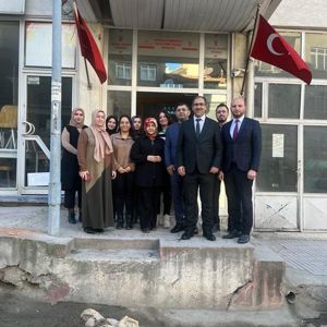 İl Müdürümüz Sayın Sahit AYDIN bağlı kuruluşumuz Sungurlu Sosyal Hizmet Merkezi Müdürlüğü'müzü ziyaret ederek çalışmalar hakkında bilgi aldı. - fotoğraf 1