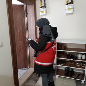 Aile Sosyal Destek Programı kapsamında, Bitlis Sosyal Hizmet Merkezi Müdürlüğü personelleri tarafından Merkez İlçemizde hane ziyaretleri gerçekleştirildi. Aile Sosyal Destek Programı personelleri, vatandaşlarımızın desteğe ihtiyaç duydukları her noktada yanlarındayız. - fotoğraf 2