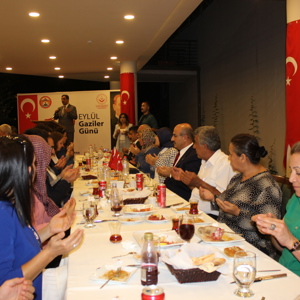 Adana Valiliğimiz Tarafından “19 Eylül Gaziler Günü” Kutlamaları Kapsamında Yemek Programı Düzenlendi - fotoğraf 35