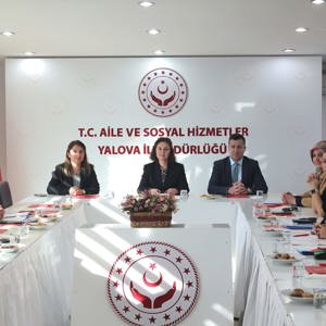 Vali Yardımcımız Sayın İdil ÖZDEMİR DOĞAN'ın Başkanlığında Çocuk Hizmetlerine İlişkin Toplantı Düzenlendi - fotoğraf 1