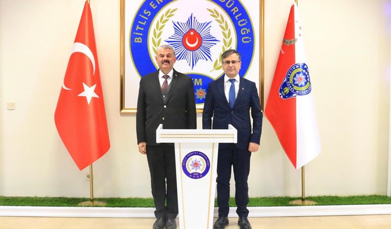 İl Müdürümüz Vefa Akdoğan , Bitlis İl Emniyet Müdürümüz Ortaç Şekeroğlu'nu ziyaret ederek, yapılacak iş ve işlemler hakkında istişarede bulundu. Misafirperverliğinden dolayı Müdürümüze teşekkür ederiz.