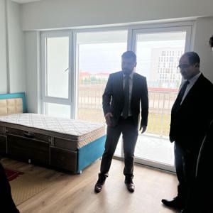 İl Müdürümüz Sayın Sahit AYDIN bağlı kuruluşumuz Osmancık Huzurevi Yaşlı Bakım ve Rehabilitasyon Merkezi Müdürlüğü'müzü ziyaret ederek kuruluşun açılışı ile ilgili yürütülen çalışmaları ve eksiklikleri yakından inceleyerek Kuruluş Müdürü Arif CANTÜRK'ten yapılan çalışmalar hakkında bilgi aldı. - fotoğraf 7