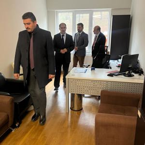 İl Müdürümüz Sayın Sahit AYDIN bağlı kuruluşumuz Osmancık Huzurevi Yaşlı Bakım ve Rehabilitasyon Merkezi Müdürlüğü'müzü ziyaret ederek kuruluşun açılışı ile ilgili yürütülen çalışmaları ve eksiklikleri yakından inceleyerek Kuruluş Müdürü Arif CANTÜRK'ten yapılan çalışmalar hakkında bilgi aldı. - fotoğraf 3