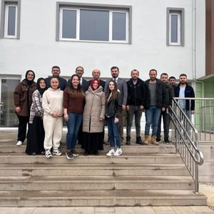 İl Müdürümüz Sayın Sahit AYDIN bağlı kuruluşumuz Osmancık Huzurevi Yaşlı Bakım ve Rehabilitasyon Merkezi Müdürlüğü'müzü ziyaret ederek kuruluşun açılışı ile ilgili yürütülen çalışmaları ve eksiklikleri yakından inceleyerek Kuruluş Müdürü Arif CANTÜRK'ten yapılan çalışmalar hakkında bilgi aldı. - fotoğraf 1