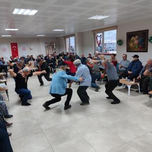 KARESİ HUZUREVİ YAŞLI BAKIM VE REHABİLİTASYON MERKEZİMİZDEKİ BÜYÜKLERİMİZE ZİYARET - fotoğraf 1