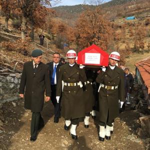 Kıbrıs Gazimiz Ferhat KÖSE'yi son yolculuğuna uğurladık. - fotoğraf 1