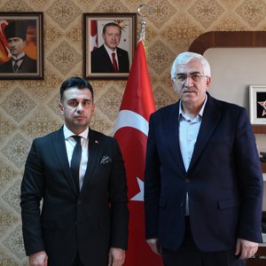 Milletvekili Sayın Mehmet Emin ÖZ, İl Müdürümüz Hasan AYKUT'u Ziyaret Etti - fotoğraf 1