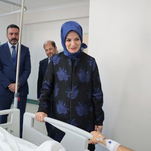 Aile ve Sosyal Hizmetler Bakanımız Göktaş'tan Yaralı Askerlere Ziyaret - fotoğraf 1