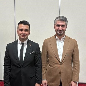 Erzurum Engelsiz Yaşam Merkezimizdeki Özel Gereksinimli Bireylerin Çini Sanatı Çalışması Takdim Edildi. - fotoğraf 1