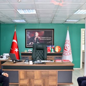 Bingöl Kiğı Kaymakamı Muhammet İKİS, İl Müdürümüz Abdulbari AKSOY'u ziyaret ederek hayırlı olsun dileklerinde bulundular. - fotoğraf 1