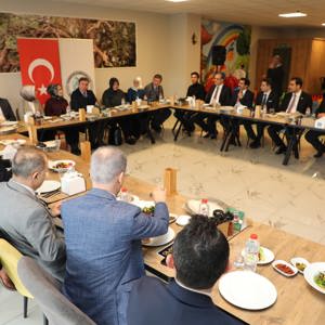 Bakanımız Sayın Mahinur Özdemir Göktaş Hanımefendinin Danışmanları Sayın Sevim Karaloğlu ve Sayın Elif Nur Saçal, İl Müdürlüğümüzü Ziyaret Ettiler. - fotoğraf 2