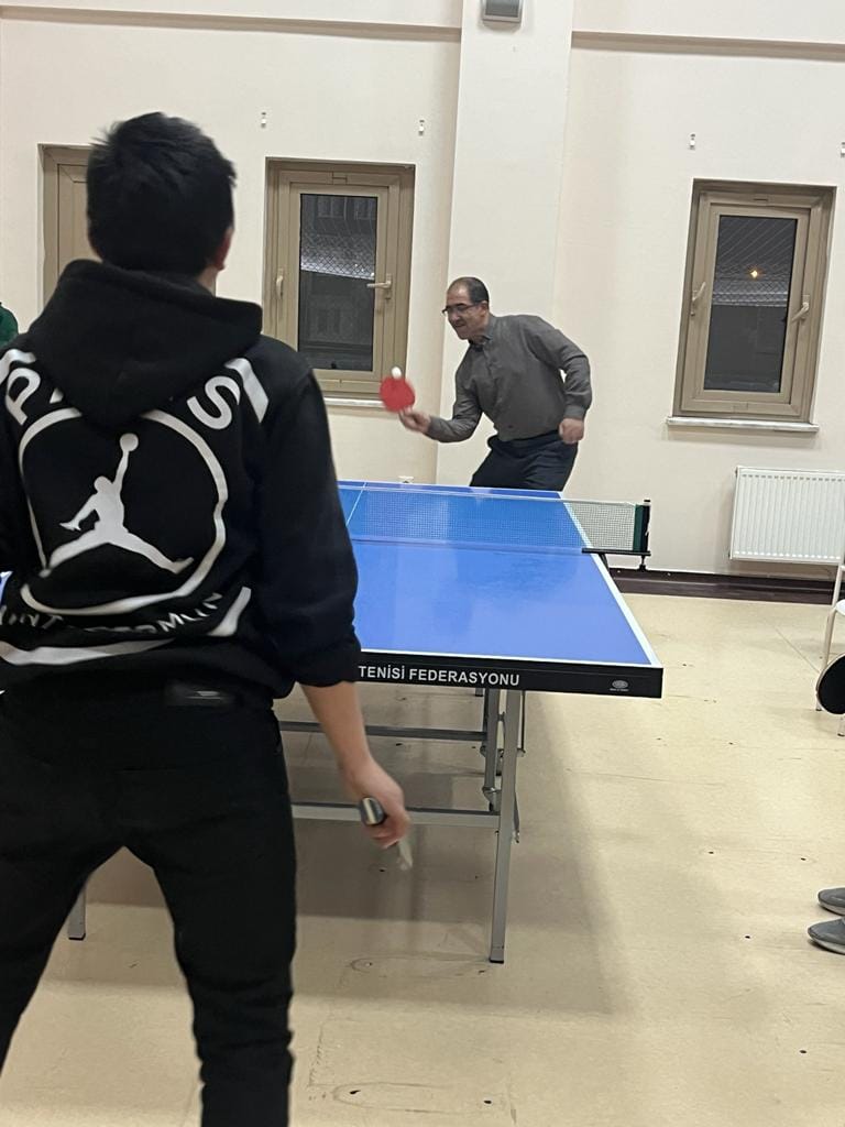 İl Müdürümüz Sayın Sahit AYDIN 7/24 esaslı özverili bir şekilde hizmet veren bağlı kuruluşlarımızı ziyaret ederek çalışmalar hakkında bilgi aldı. Geleceğimizin teminatı sevgili gençlerimizle keyifli sohbetler etti ve sportif etkinliklerde bulundu.