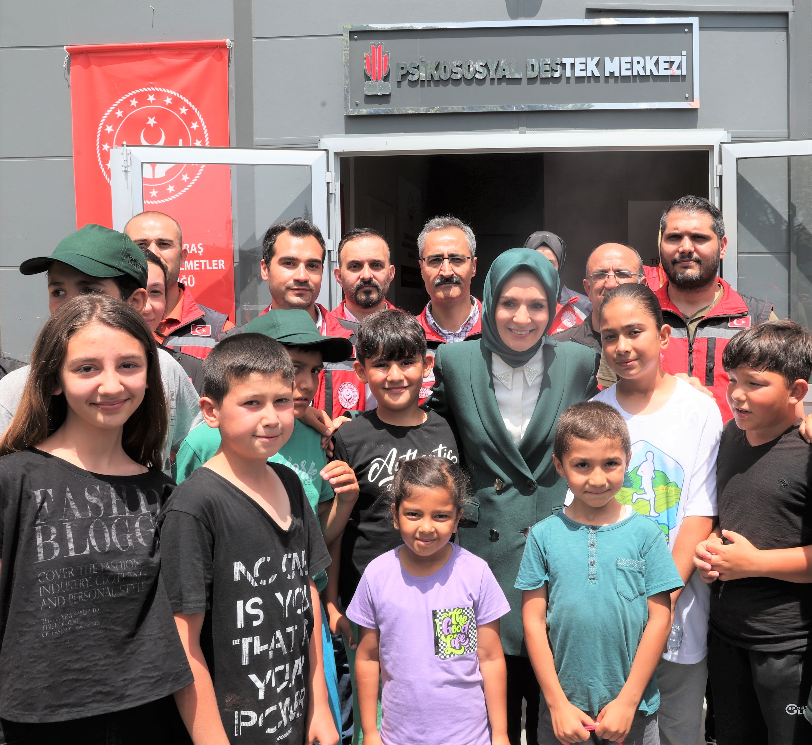 Bakanımız Mahinur Özdemir Göktaş sosyal yardım programlarının aylık ödemelerinde yüzde 50’ye yakın artışa gidildiğini açıkladı