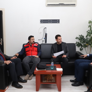 YÜREĞİR SOSYAL HİZMET MERKEZİNDE UZMAN ELEMANLARIMIZLA TOPLANTI - fotoğraf 1