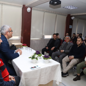 YÜREĞİR SOSYAL HİZMET MERKEZİNDE UZMAN ELEMANLARIMIZLA TOPLANTI - fotoğraf 2
