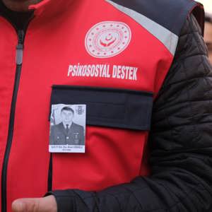 Pençe-Kilit Harekâtı'nda vatan uğruna şehit düşen Piyade Uzman Çavuş Ahmet Köroğlu, Görele ilçesine bağlı Çatakkırı köyünde düzenlenen törenle toprağa verildi. - fotoğraf 8