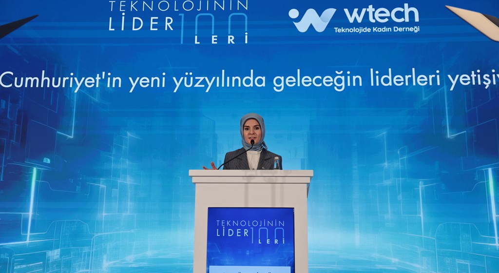 Aile ve Sosyal Hizmetler Bakanımız Göktaş, Teknolojiyle İlgilenen Kadınlara Yapay Zekayla Hazırlanan Metinden Seslendi