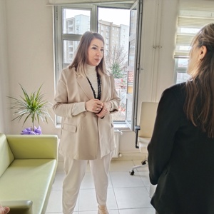 İl Müdürümüz Sayın Çiğdem AÇIKYILDIZ KAZEL, Şiddet Önleme ve İzleme Merkezinde görev yapan personellerimiz ile görüşerek yürütülen çalışmalar hakkında bilgi aldılar. - fotoğraf 1