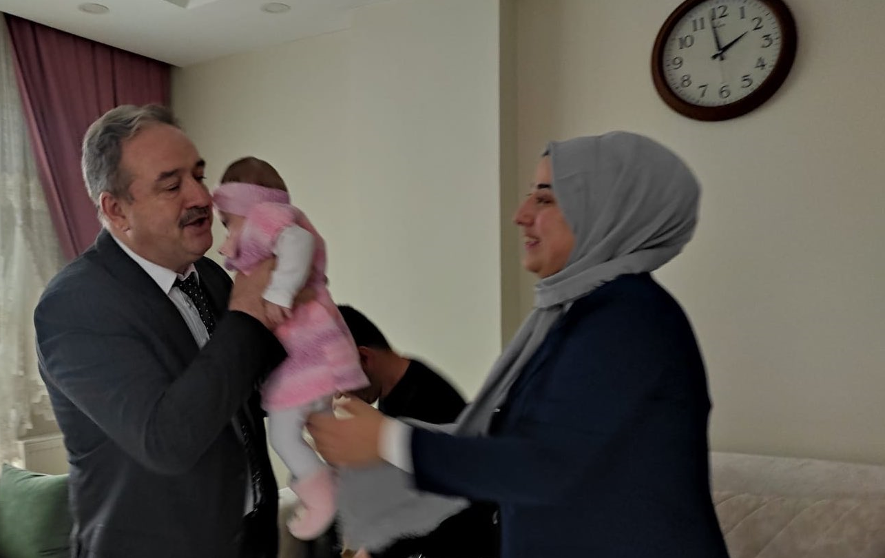 Bir Çocuğun Gözlerindeki Işıltı Paha Biçilemez