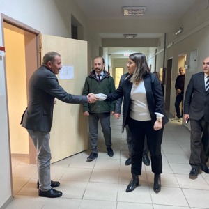 İl Müdürümüz Sayın Çiğdem AÇIKYILDIZ KAZEL ,Engelsiz Yaşam Bakım Rehabilitasyon ve Danışma Merkezimizde görev yapan personellerimiz ile görüşerek yürütülen çalışmalar hakkında bilgi aldı. - fotoğraf 6