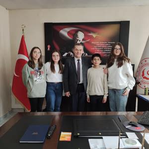 Kırklareli Çocuk Hakları İl Komitesi Üyeleri İl Müdürümüz Sayın Bilgin ÖZBAŞ’ ı Ziyaret Etti. - fotoğraf 1