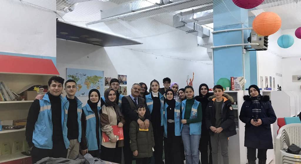 'Suça Birey Eğilim Gösterir’ ‘Suça Toplum Yönlendirir’ Konularında Münazara Yapıldı