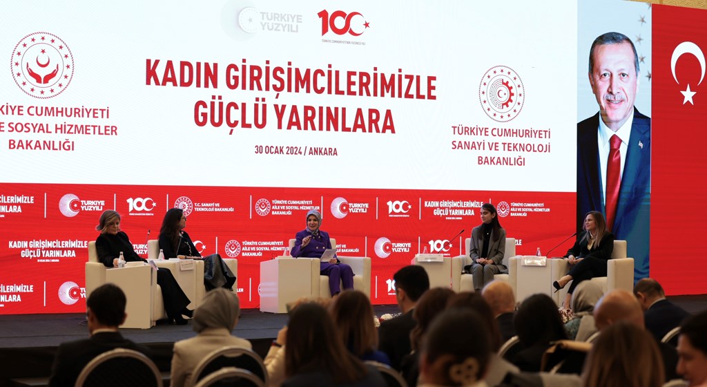 Aile ve Sosyal Hizmetler Bakanlığı ile Sanayi ve Teknoloji Bakanlığı Arasında Kadın Girişimciliğinin Güçlendirilmesine Yönelik İş Birliği