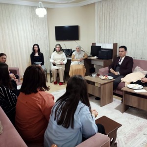 ÇEKOM Müdürlüğünde Korunma ve Bakım Altında Bulunan Çocuklarımıza Yarıyıl Tatilinde Ziyarette Bulunulmuştur - fotoğraf 1