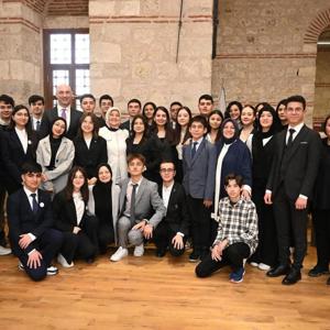 2024 Yılı I. Çocuk Danışma Kurulu toplantısı   Bakan Yardımcımız Sayın Leman YENİGÜN, UNICEF Türkiye Temsilcisi Paolo Marchi ve Çocuk Hizmetleri Genel Müdürümüz Sayın Ayşegül Yıldırım KARA ve Danışma Kurulu Üyesi çocukların katılımı ile İstanbul Rami Kütüphanesi’nde gerçekleştirildi. Toplantıya Çorum ÇHK Temsilcilerimiz Göksu BÖREKÇİ ve Arda ESTELİK’te kurul üyesi olarak katılım sağladı. - fotoğraf 5