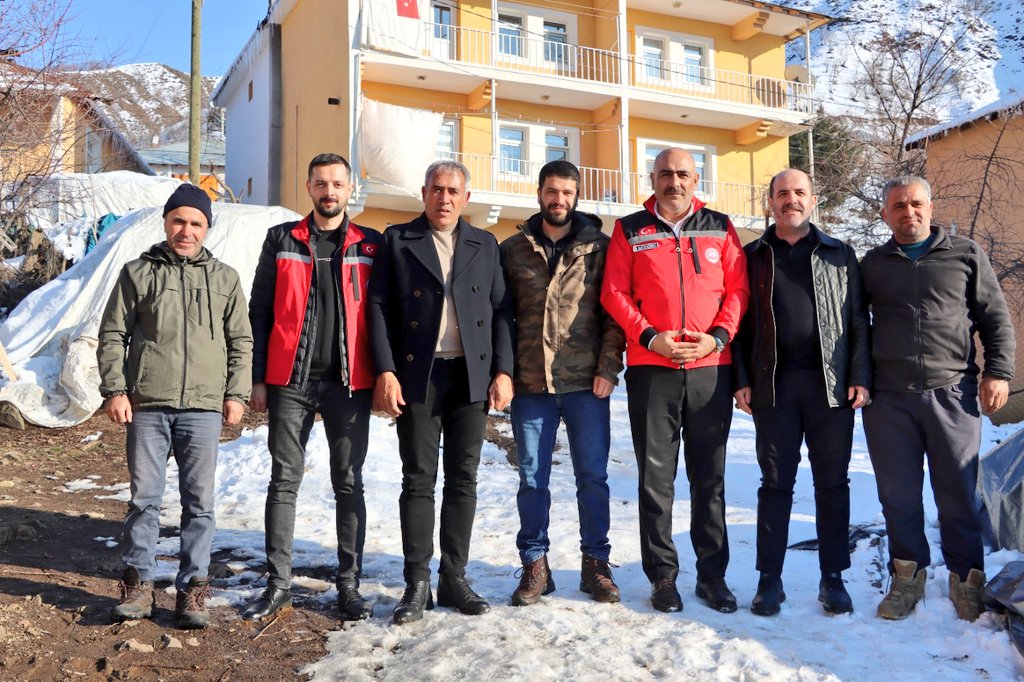 İl Müdürümüz Abdulbari AKSOY, Milli Savunma Bakanlık Müşaviri Ziya SÖZEN ve BİŞHAK Başkanı Vahap BAYSAL, Şehit Mustafa KINA, Hasan KINA,Şehit Nesibe BELGİN ve Şehit P.Astsubay Çvş. Yusuf ATAŞ' ın kıymetli ailelerini ziyaret ettiler. 