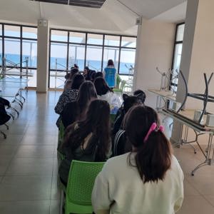 Çeşitli takım ve  grup oyunları, dolu dolu aktiviteler, bol eğlence ve başarılarla dolu Doğa Kampımız heybemizde güzel anılarla bugün bitti.🏅🏕️ Bir daha görüşmek üzere çocuklar!😊  📍Silifke 23 Nisan Gençlik Kampı - fotoğraf 3