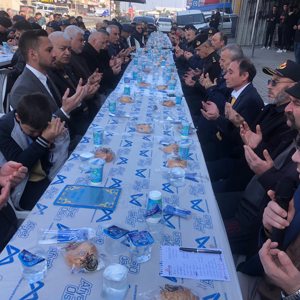 İl Müdürümüz Naci YILMAZ, 2016 yılında Sur’da Hendek Operasyonunda şehit olan Şehit J. Uzm.Çvş Recep ASLAN’ın sene-i devriyesi münasebetiyle yapılan mevlüde katılım sağladı.   Aziz Şehidimize Allah’tan rahmet, acılı ailesine baş sağlığı diliyoruz.  - fotoğraf 1