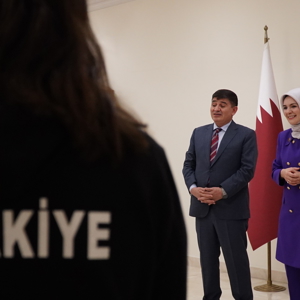 Bakanımız Mahinur Özdemir Göktaş Katar’da Milli Yüzücülerle ve Filistinli Gazeteci Dahduh ile Bir Araya Geldi - fotoğraf 3