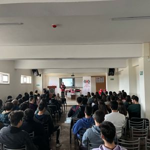 #AnamurSHM tarafından, Şehit İbrahim ARMUT Fen Lisesi ögrencilerine yönelik "Sınav Kaygısı ve Başa Çıkma Yolları" ve okul öğretmenlerine yönelik ise ''Bakanlık Hizmet Modellerinin Tanıtımı" konusunda eğitim çalışması yapıldı. - fotoğraf 2