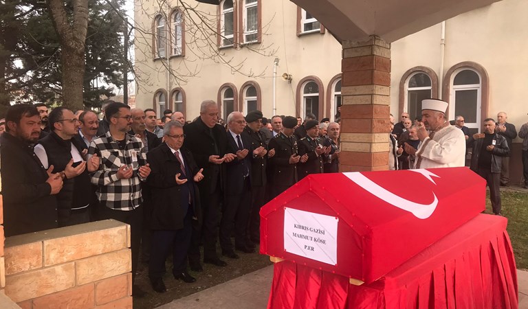İl Müdürü Kemal Gümrükçü, Kıbrıs Gazisi Mahmut Köse ve Şehit Ahmet Sarı'nın Annesinin Cenaze Törenlerine Katıldı