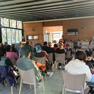 #SilifkeSHM, Silifke Bekediyesi Step ve Aerobik kursu kursiyerlerine “Sağlıklı Yaşam ve Hastalıklardan Korunma, Sağlıklı Beslenme ve Aktif Yaşlanma”konularında eğitim düzenledi. - fotoğraf 1