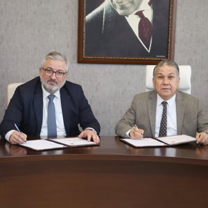 Yaşlılıkta bilgi, beceri ve yeteneklerin korunmasını sağlamak amacıyla kurulan Tazelenme Üniversitesi; Bakanlığımız EYHGM ile Mersin Üniversitesi arasında imzalanan "60+ Tazelenme Üniversitesi Projesi" iş birliği  protokolü hayata geçiyor. - fotoğraf 1