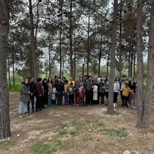 Bugün,#MersinOtizmGündüzlüBakımRehabilitasyonveAileDanışmanlığıMerkezi 'mizdeki personellerimiz ve çocuklarımız  güzel havanın tadını doğa yürüyüşüne giderek çıkardılar😊🌞 - fotoğraf 3