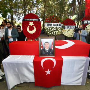 Şehit Top. Tğm. Fikret DİNÇER Törenle Defnedildi - fotoğraf 1