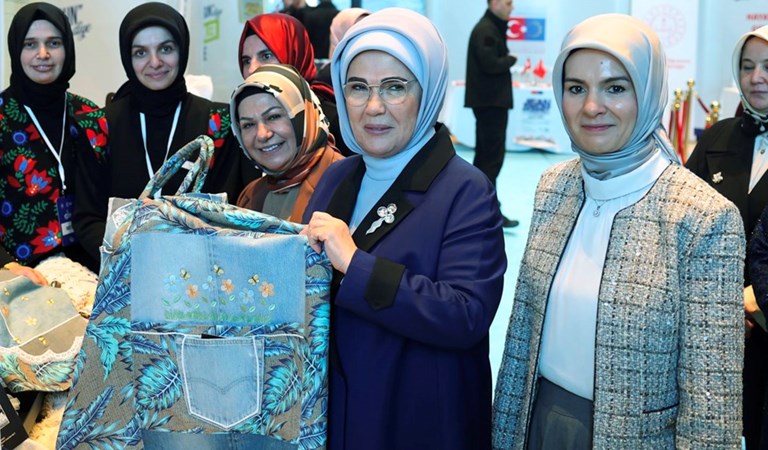 Emine Erdoğan Hanımefendi ve Bakanımız Göktaş "Yüzyılın Kadın İstihdamı 'İş-Pozitif' Tanıtım Programı"nda Kadın Girişimcilerle Buluştu