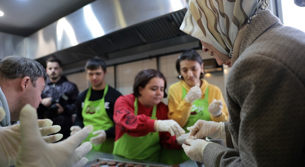 Aile ve Sosyal Hizmetler Bakanımız Göktaş: "Pazartesi günü, 2 bin 392 engelli vatandaşımızı daha kamu kurumlarımıza yerleştiriyoruz”
