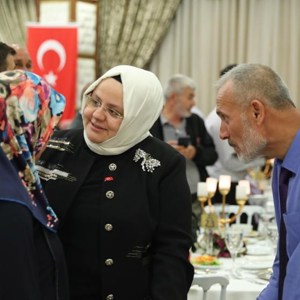 Bakan Selçuk: “Milletler Kahramanlarıyla Yaşar” - fotoğraf 2